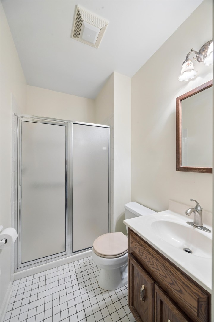 1361 Champion Forest Court, Wheaton, IL 60187