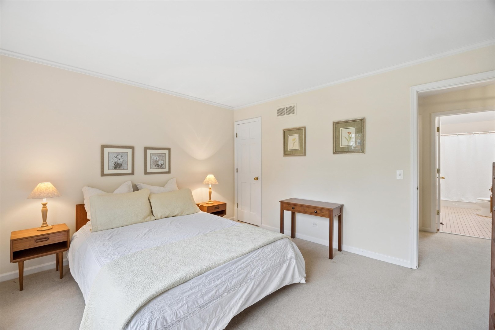 1361 Champion Forest Court, Wheaton, IL 60187