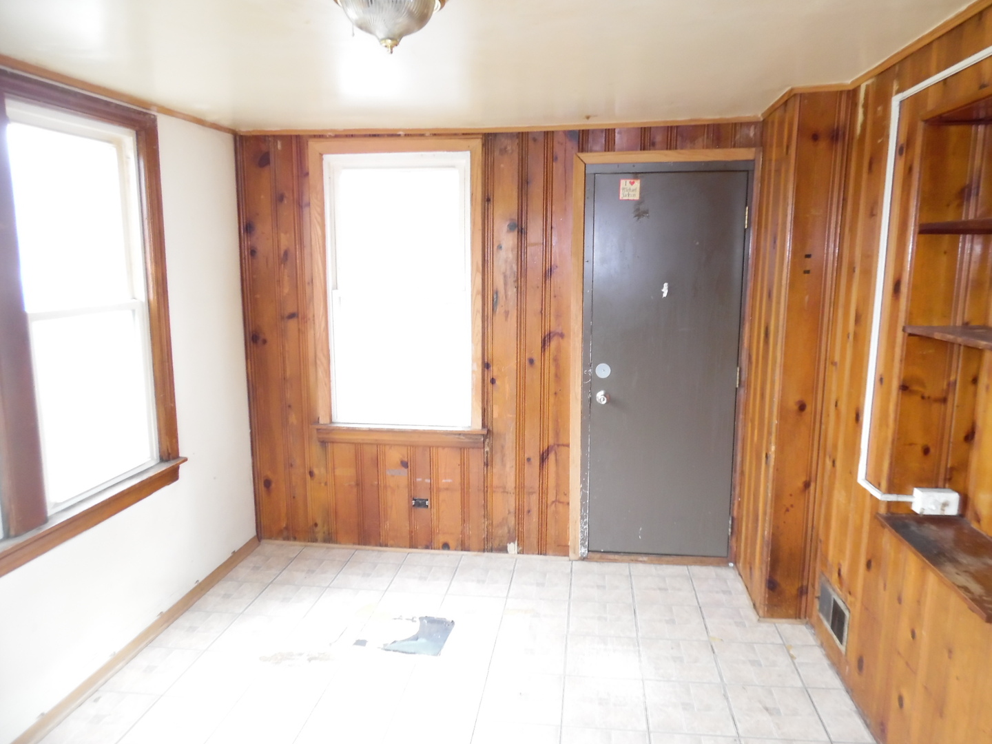 9601 S Charles Street, Chicago, IL 60643