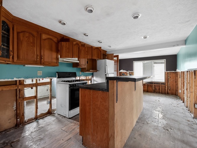 5801 Oakcrest Road, Springfield, IL 62707