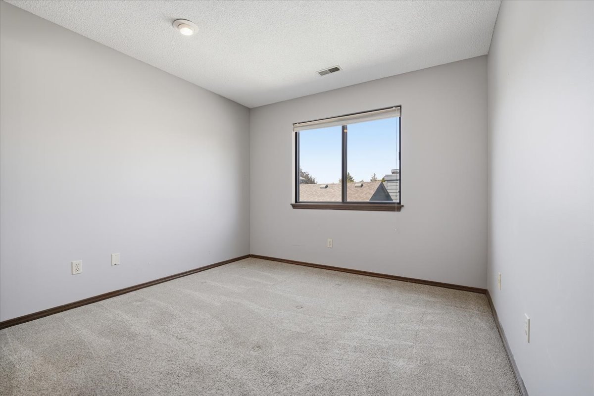 2 Sun Pointe Court #2A, Bloomington, IL 61704