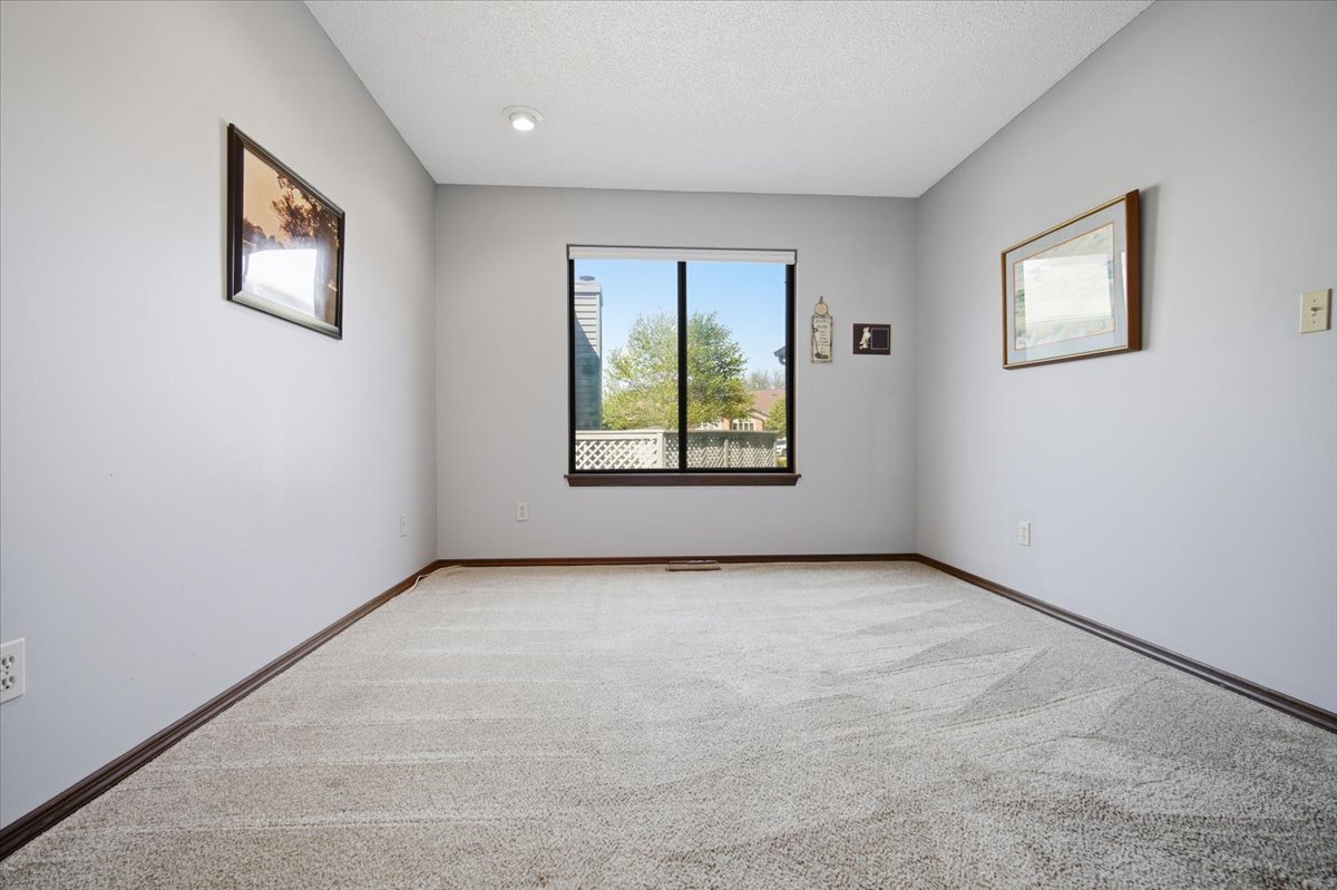 2 Sun Pointe Court #2A, Bloomington, IL 61704