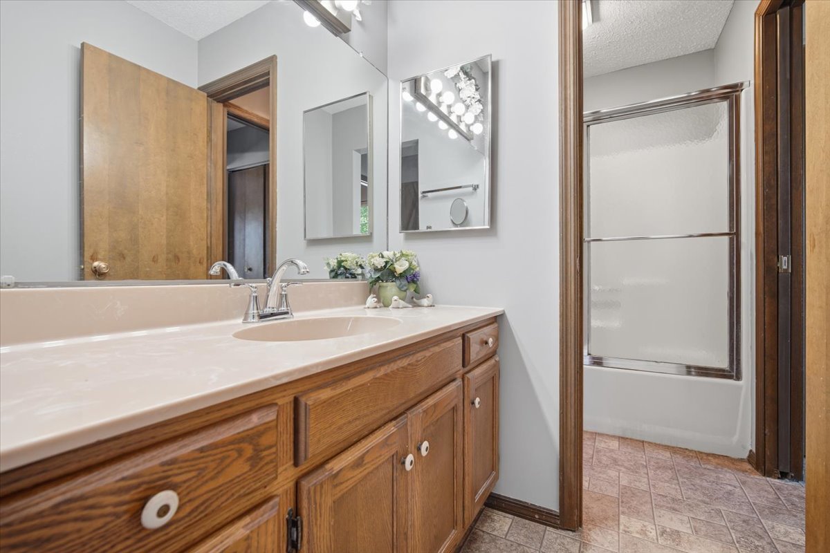 2 Sun Pointe Court #2A, Bloomington, IL 61704