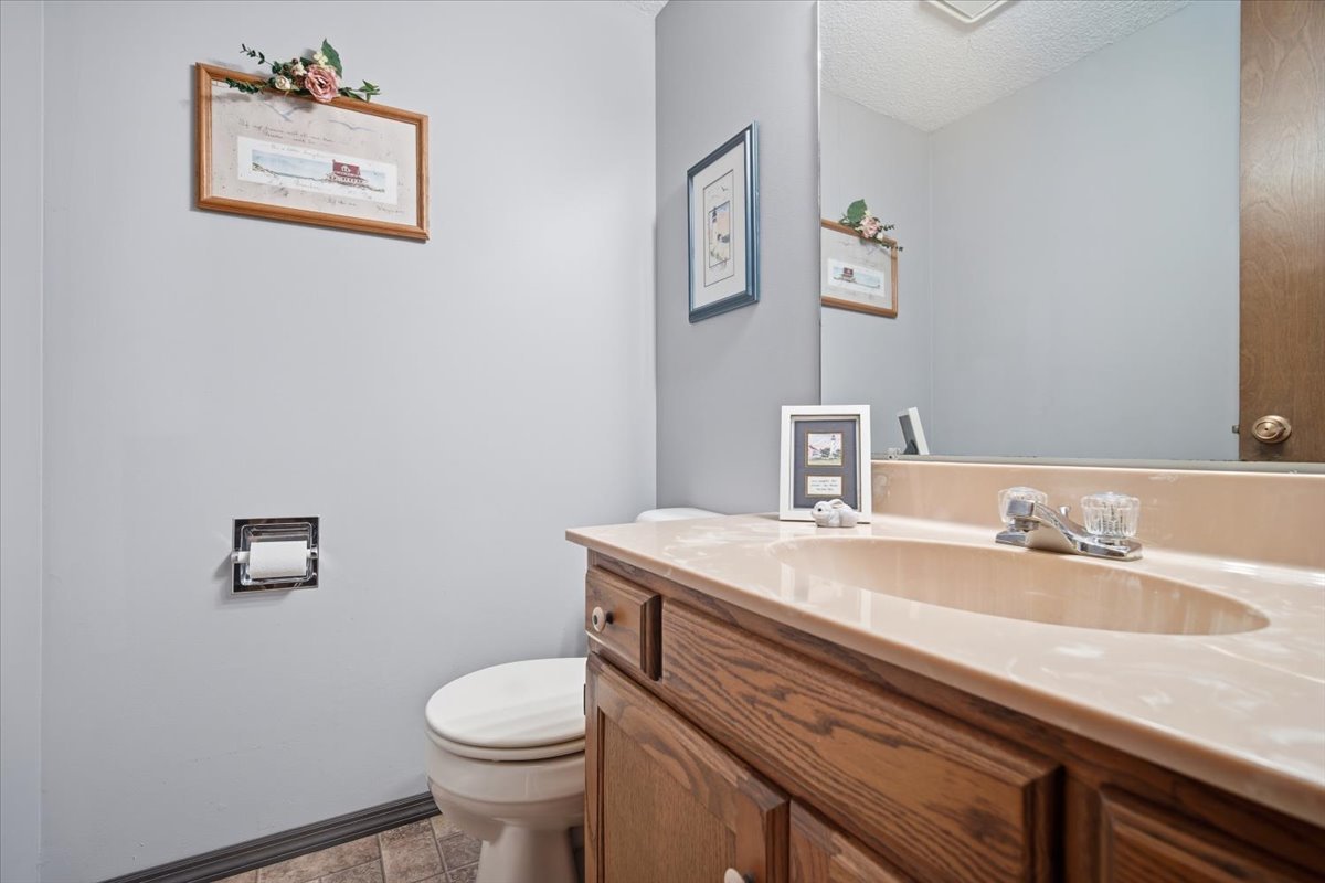 2 Sun Pointe Court #2A, Bloomington, IL 61704