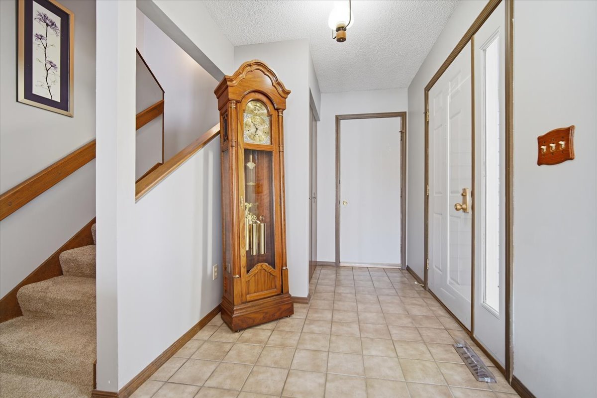 2 Sun Pointe Court #2A, Bloomington, IL 61704