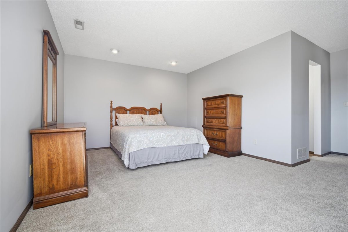 2 Sun Pointe Court #2A, Bloomington, IL 61704