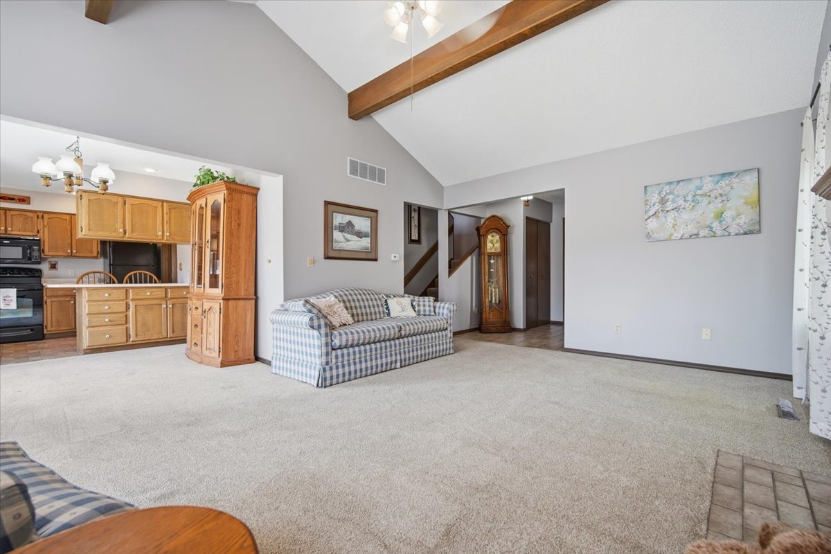 2 Sun Pointe Court #2A, Bloomington, IL 61704