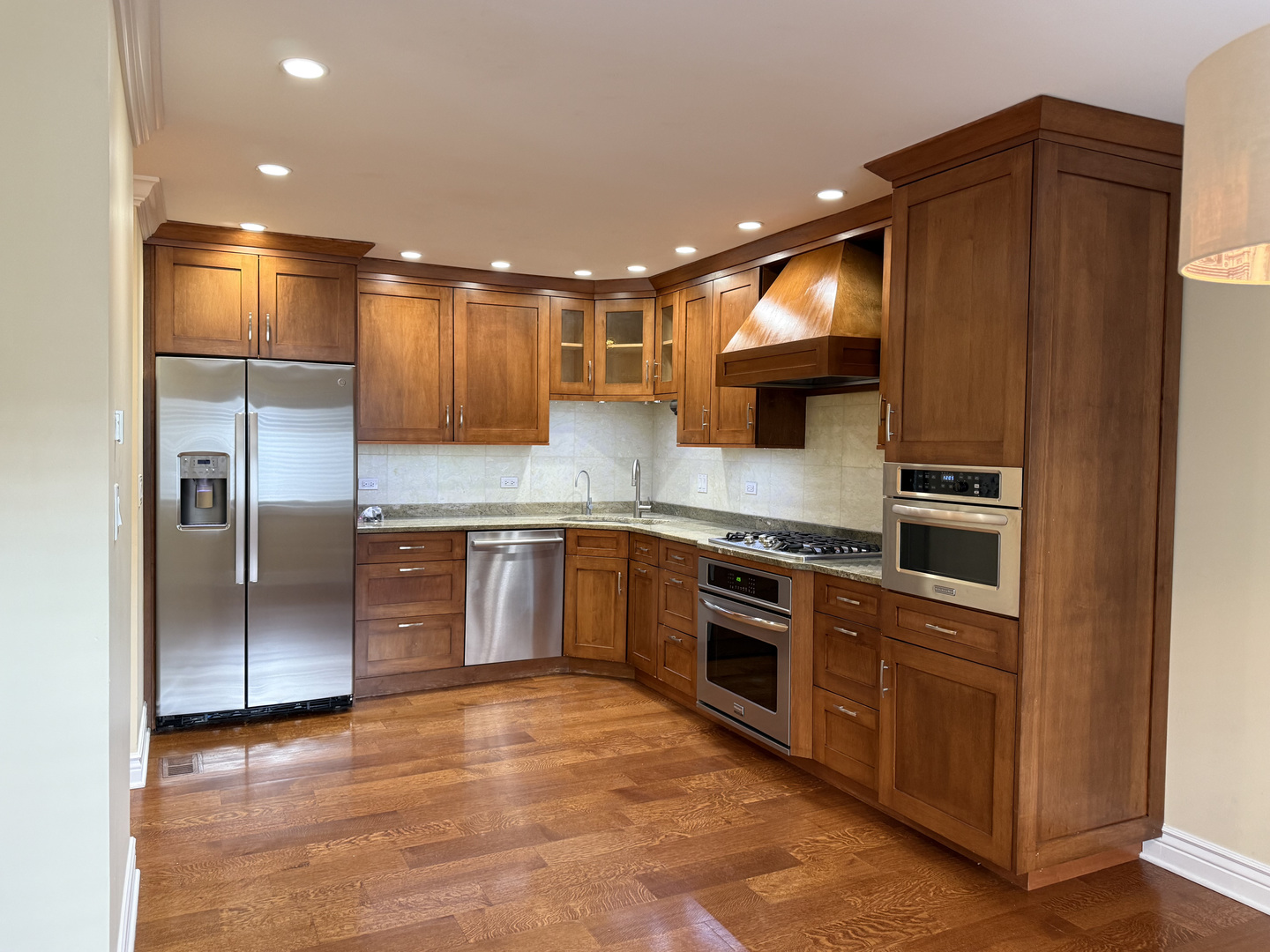 60 S Dee Road #G, Park Ridge, IL 60068