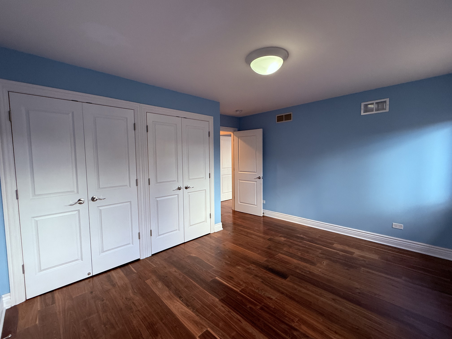 60 S Dee Road #G, Park Ridge, IL 60068