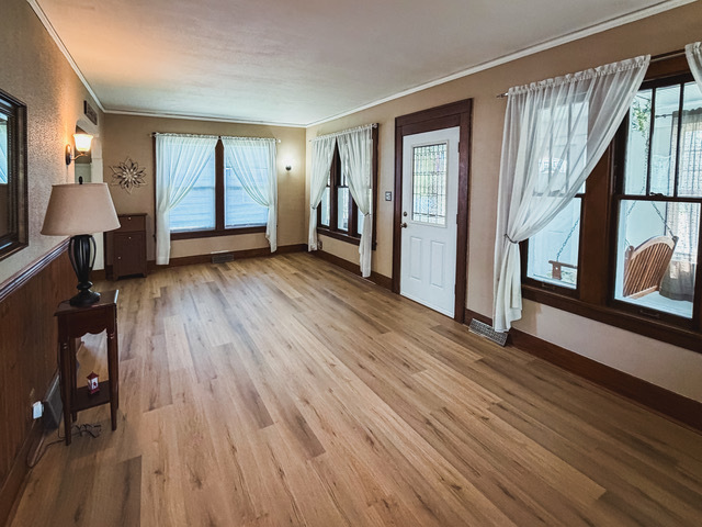 1014 Massena Avenue, Waukegan, IL 60085