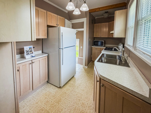 1014 Massena Avenue, Waukegan, IL 60085