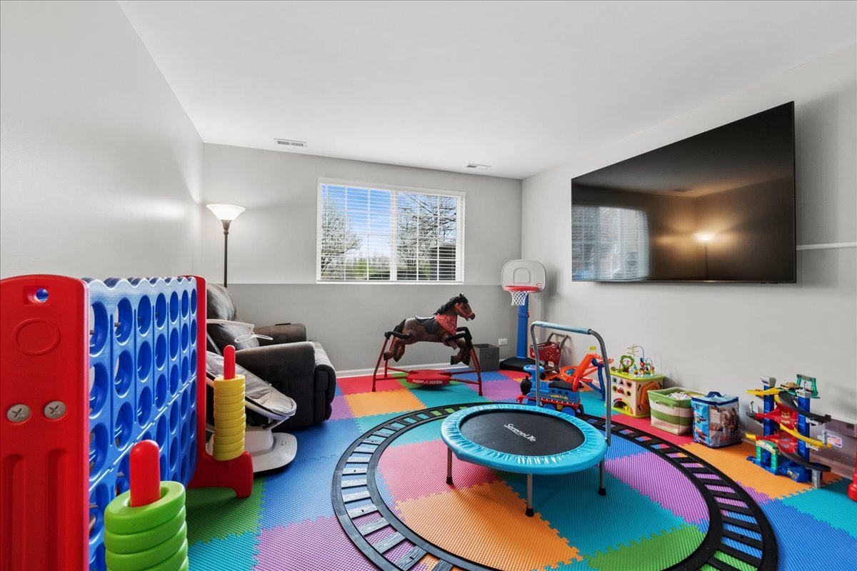 2459 Anna Way, Elgin, IL 60124