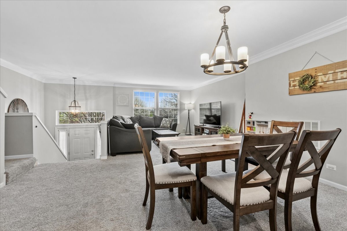 2459 Anna Way, Elgin, IL 60124