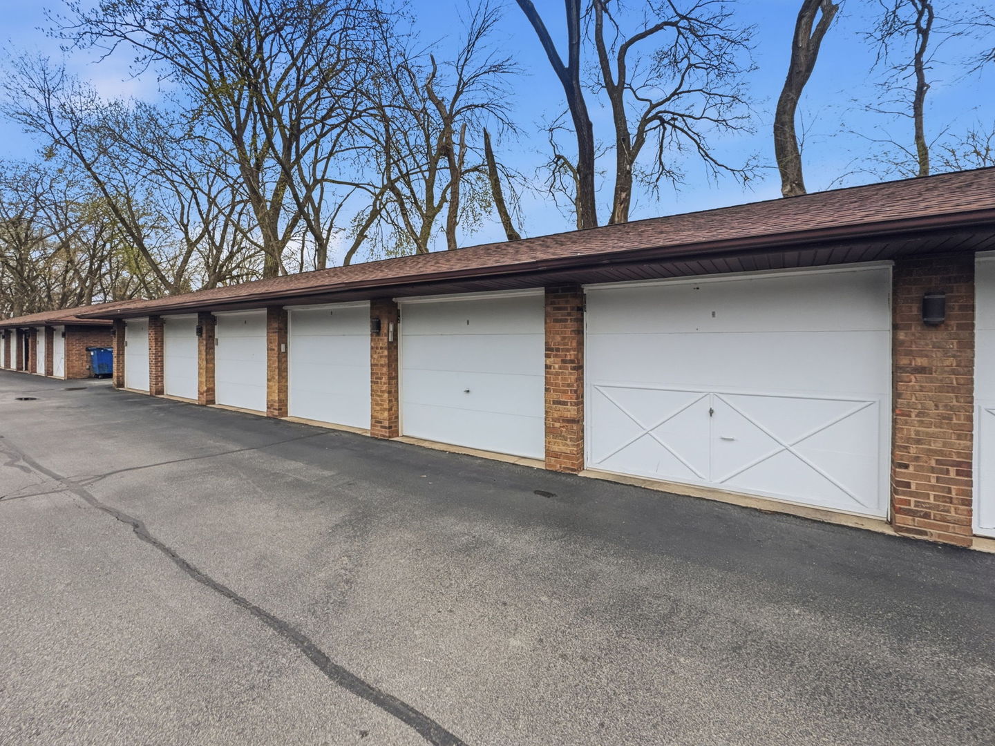 13616 Royal Court #207, Crestwood, IL 60418