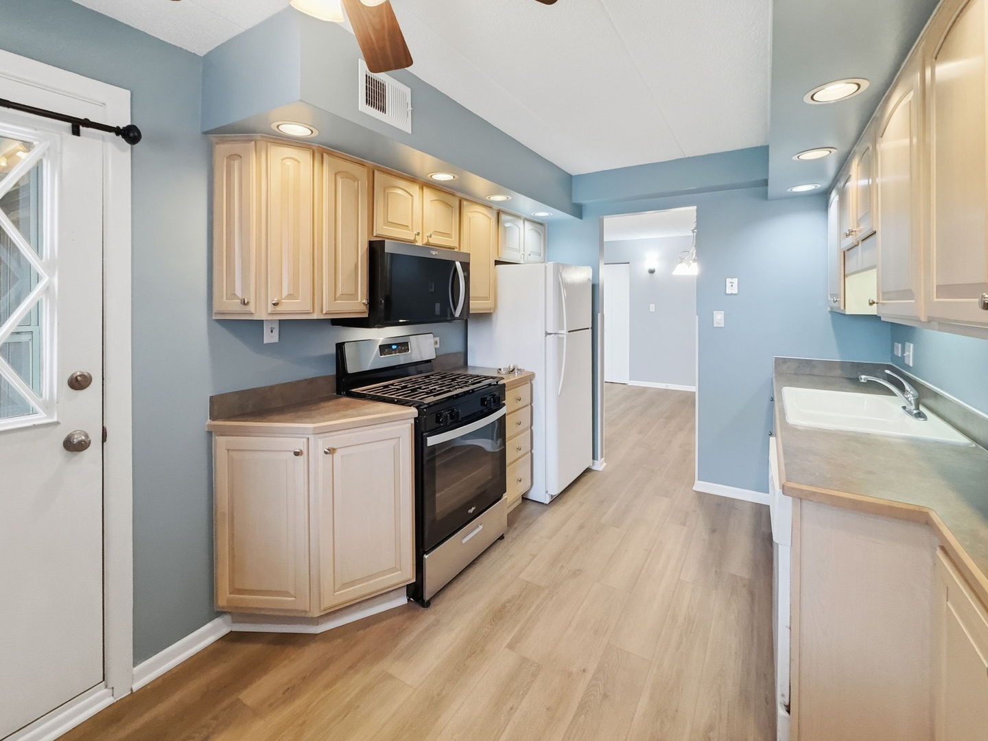 13616 Royal Court #207, Crestwood, IL 60418