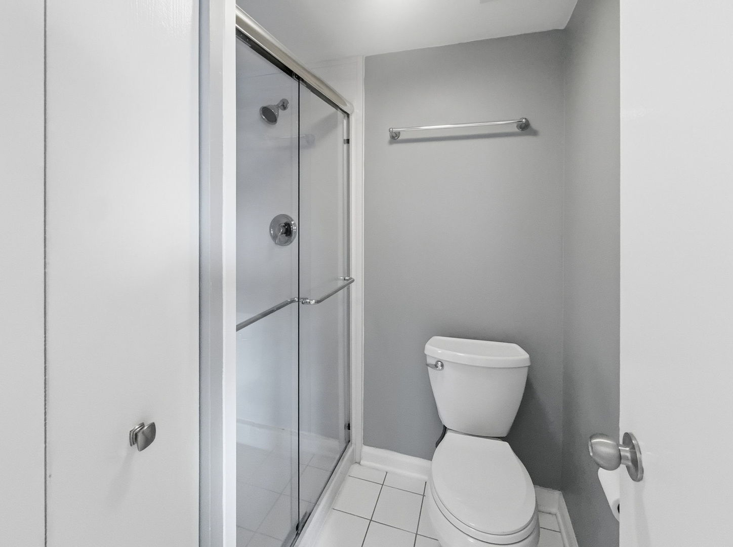 13616 Royal Court #207, Crestwood, IL 60418