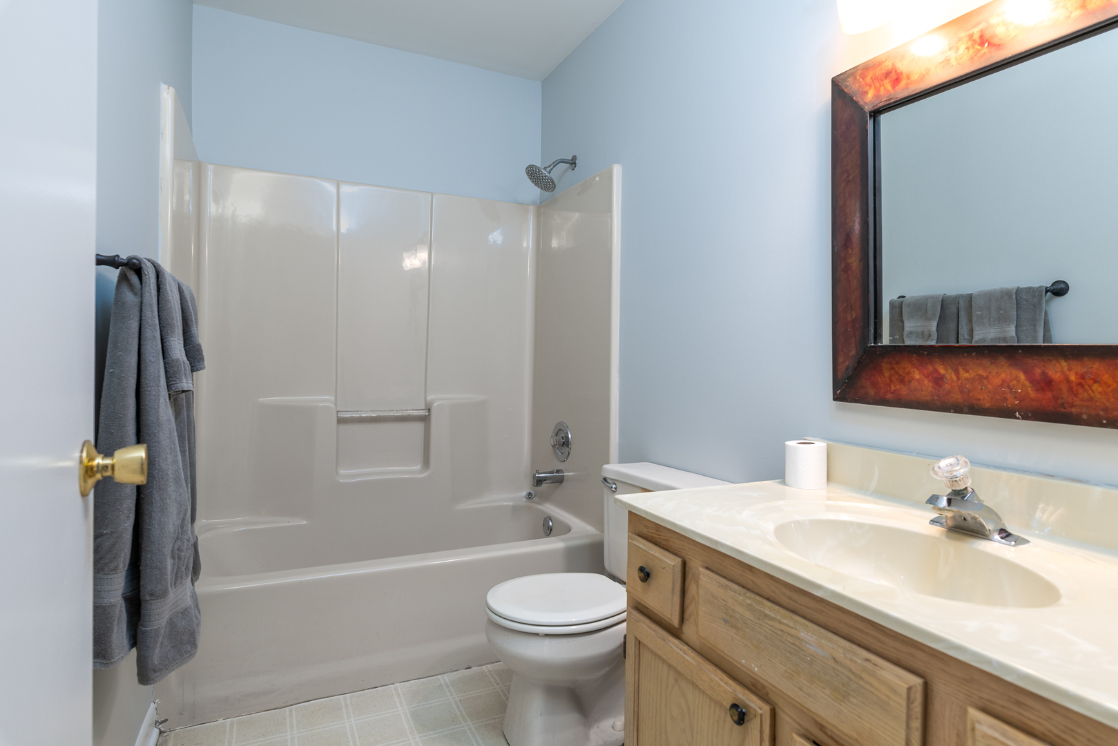 61 Highview Avenue, Fox Lake, IL 60020