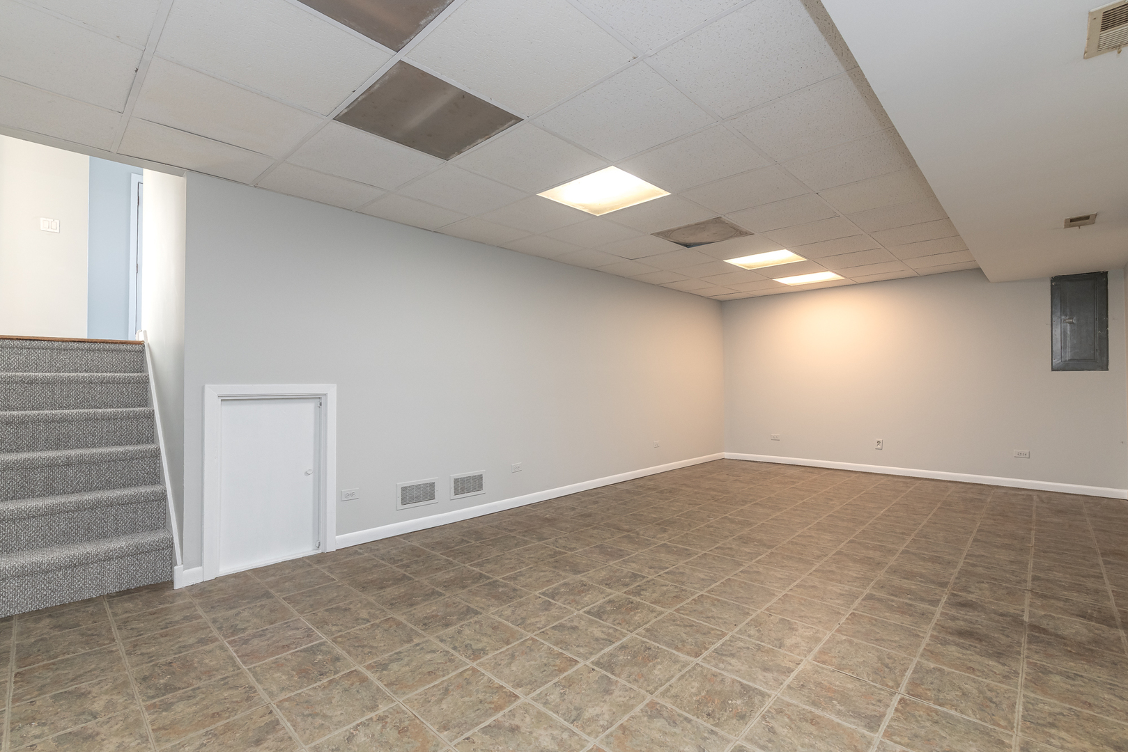 61 Highview Avenue, Fox Lake, IL 60020