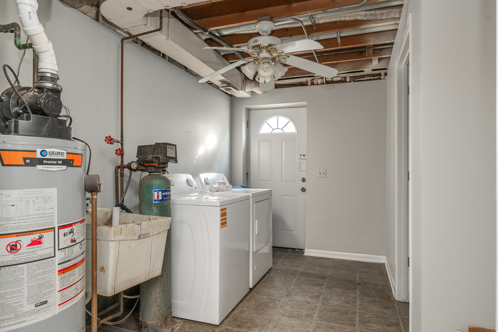 61 Highview Avenue, Fox Lake, IL 60020