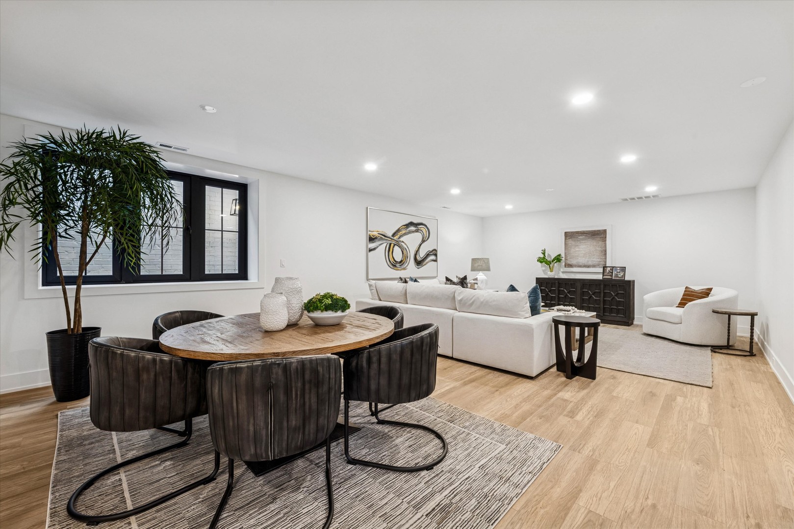 104 S Monroe Street, Hinsdale, IL 60521