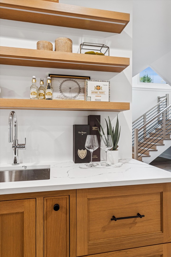 104 S Monroe Street, Hinsdale, IL 60521