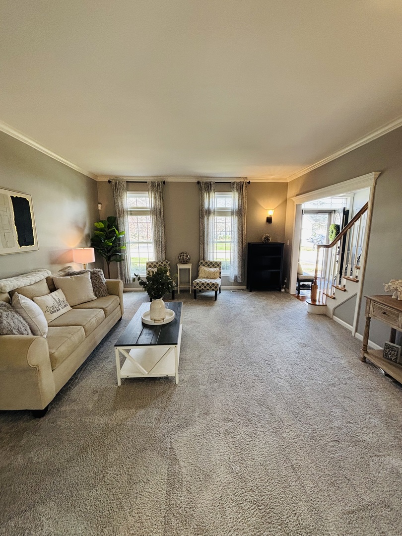 N552 W Weaver Circle, Geneva, IL 60134