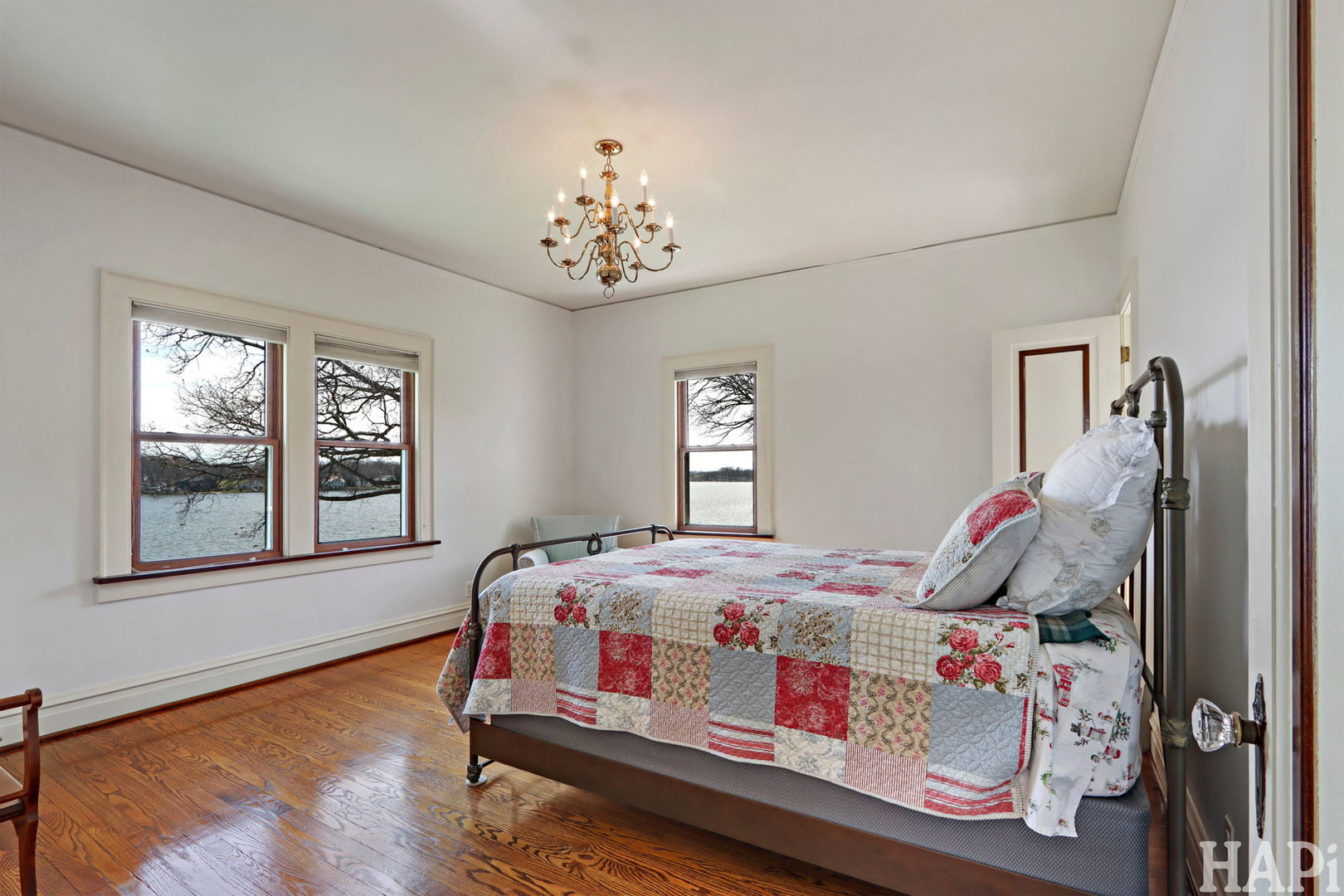 815 Rolling Lane Road, Johnsburg, IL 60051