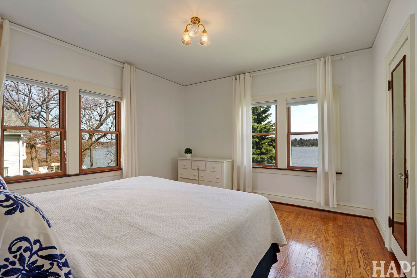 815 Rolling Lane Road, Johnsburg, IL 60051