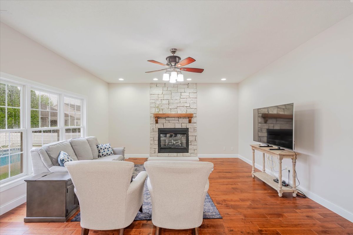 3505 Baldocchi Drive, Bloomington, IL 61704