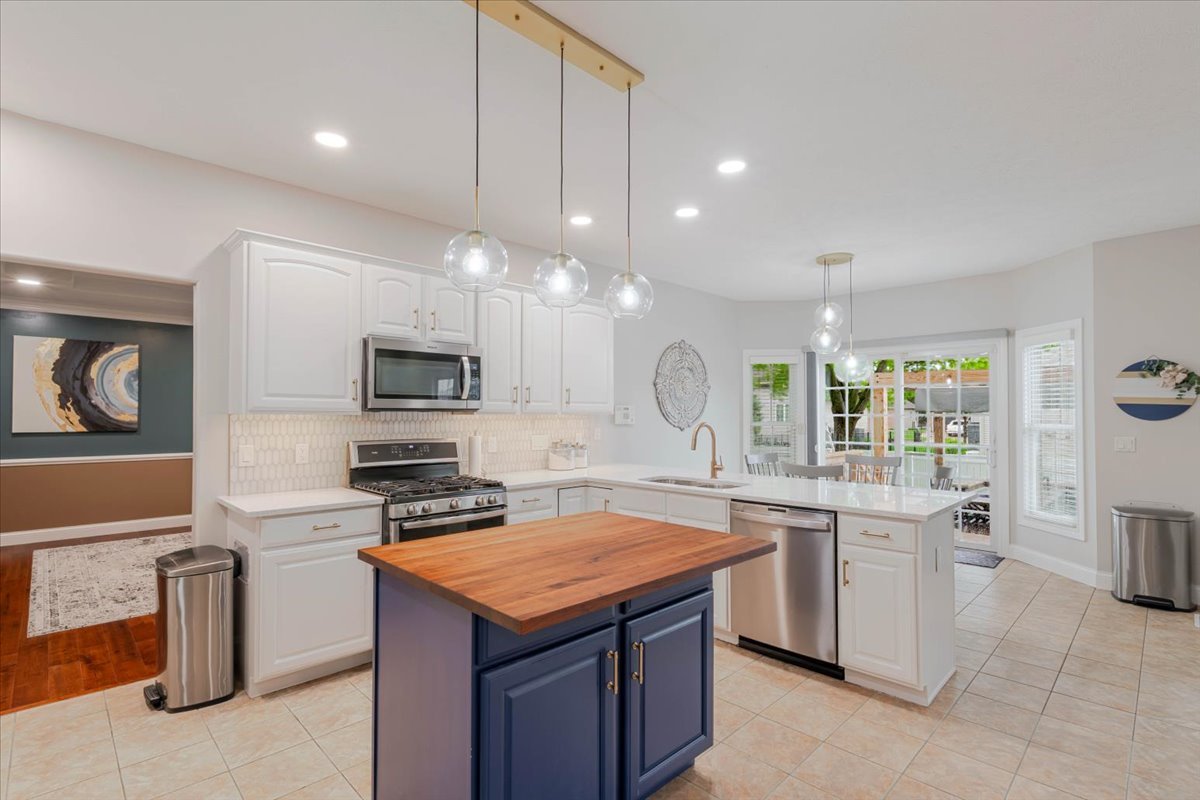 3505 Baldocchi Drive, Bloomington, IL 61704