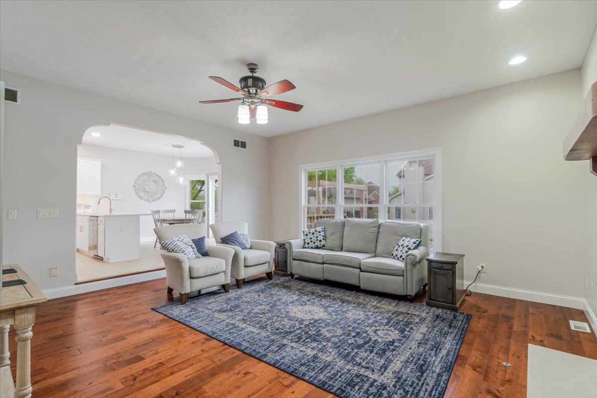 3505 Baldocchi Drive, Bloomington, IL 61704