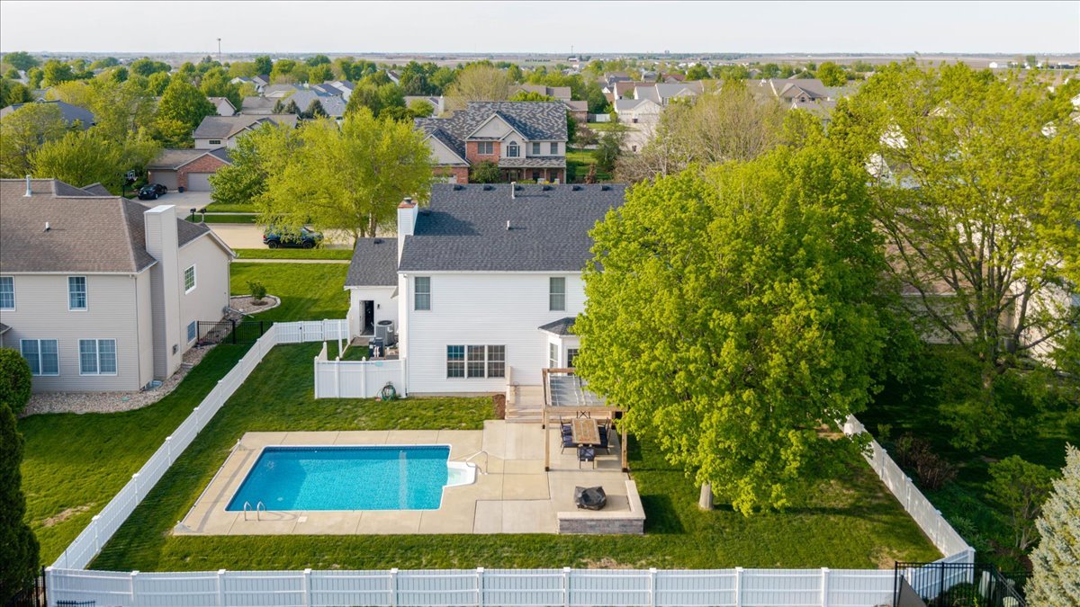 3505 Baldocchi Drive, Bloomington, IL 61704