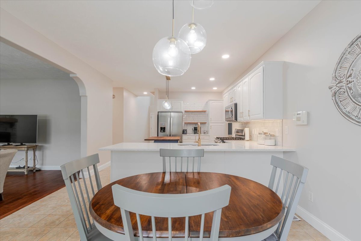 3505 Baldocchi Drive, Bloomington, IL 61704