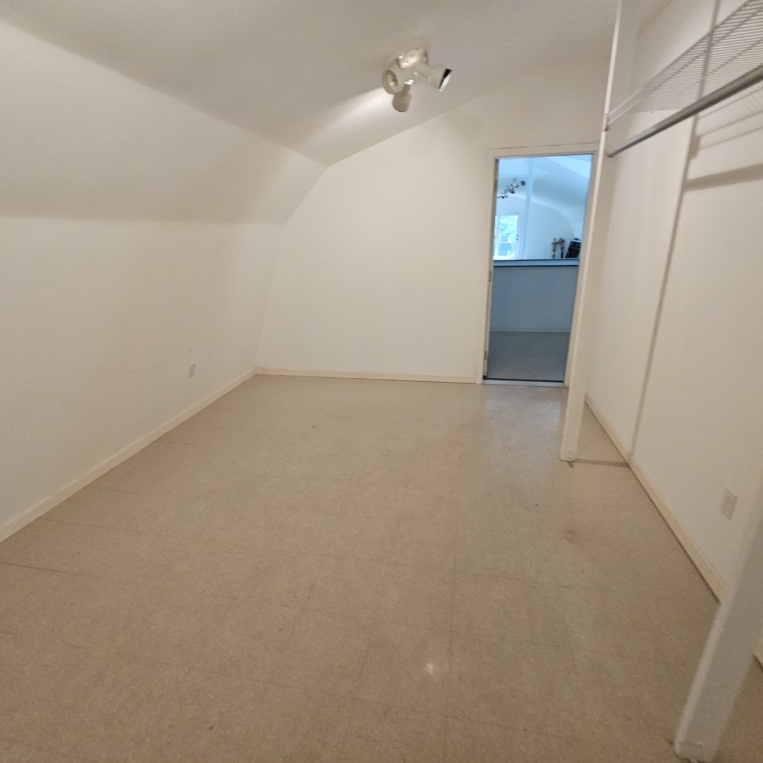 13616 Route 176, Woodstock, IL 60098