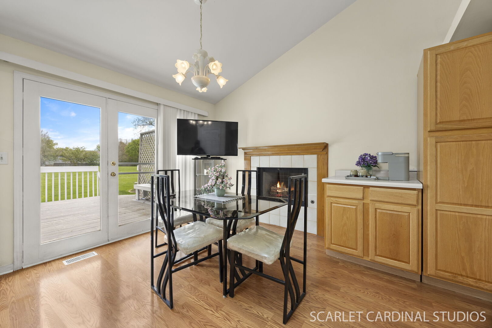 1004 Prairie View Court, Naperville, IL 60563