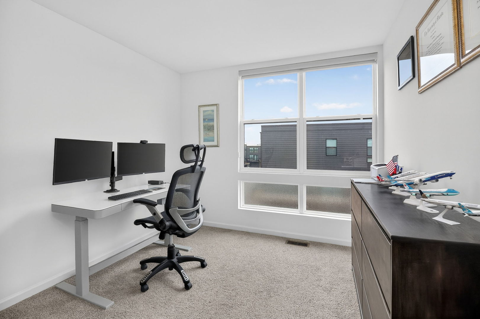 2213 Venture Drive, Schaumburg, IL 60173