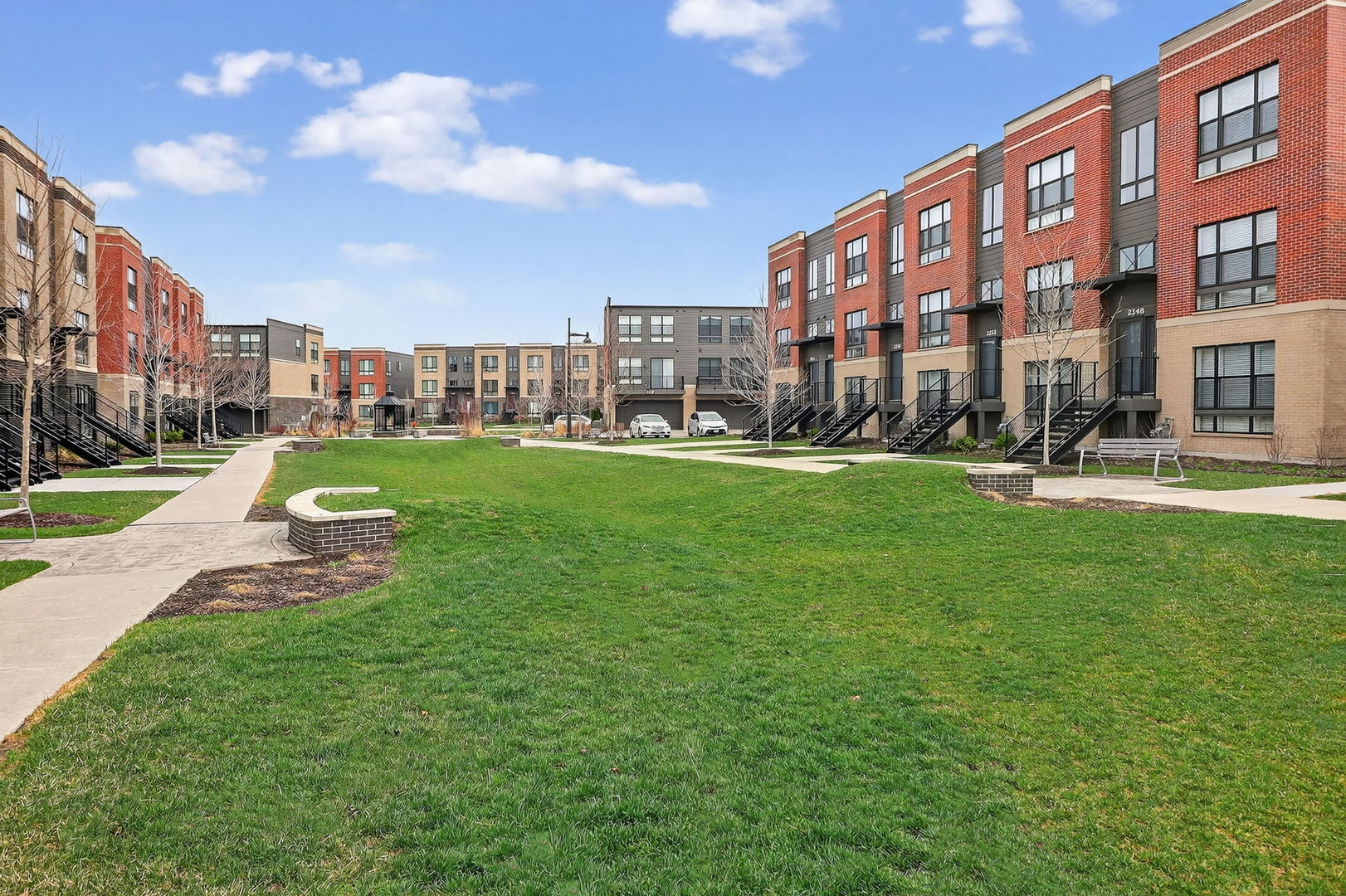 2213 Venture Drive, Schaumburg, IL 60173