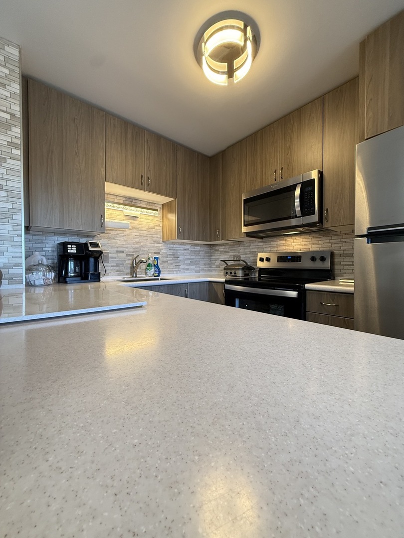 58 Vail Colony Road #9, Fox Lake, IL 60020