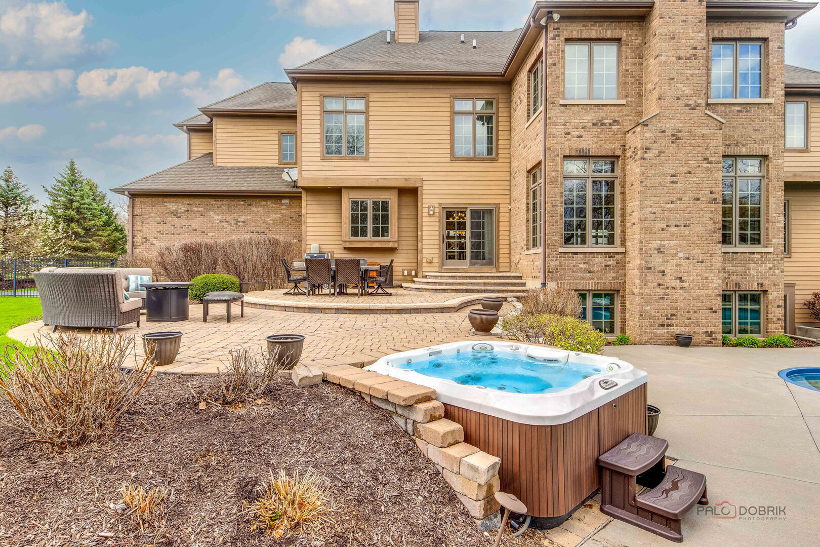 37W209 Deer Pond Court, St. Charles, IL 60175