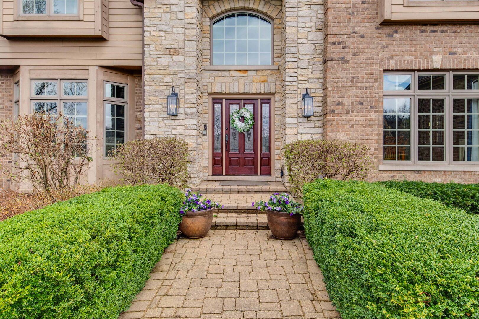 37W209 Deer Pond Court, St. Charles, IL 60175