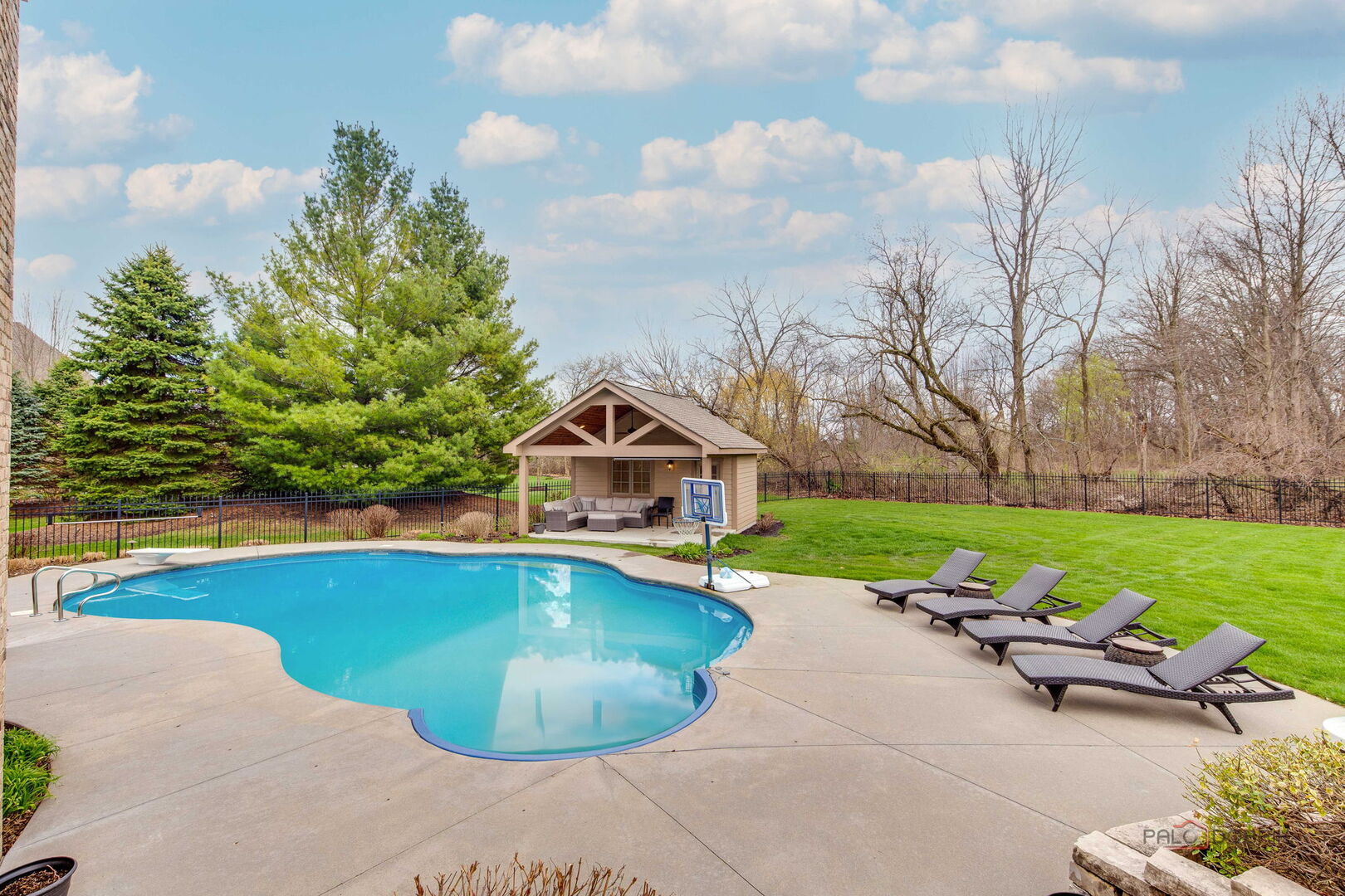 37W209 Deer Pond Court, St. Charles, IL 60175