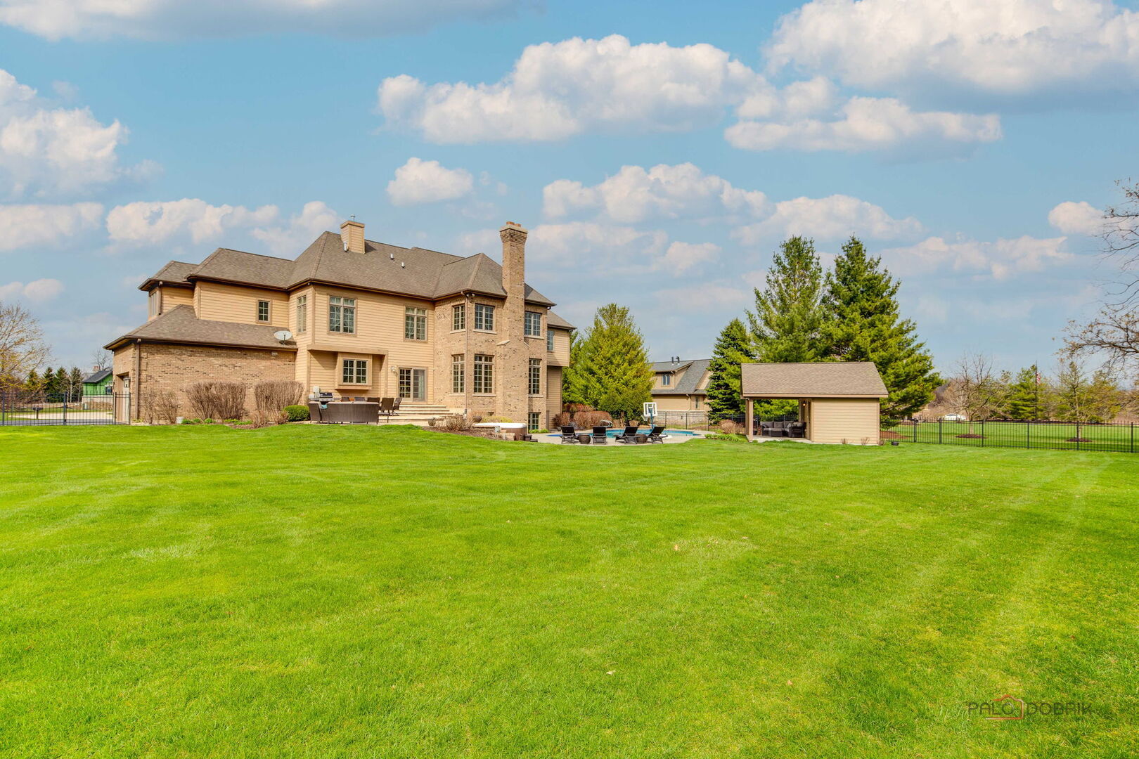 37W209 Deer Pond Court, St. Charles, IL 60175