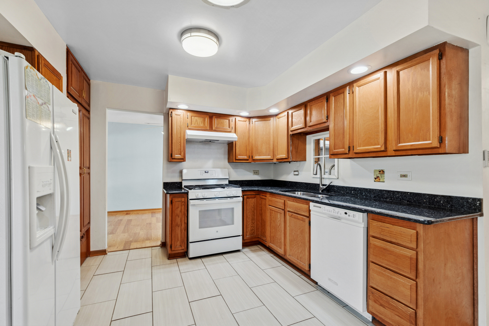 3900 W 155th Street, Markham, IL 60428