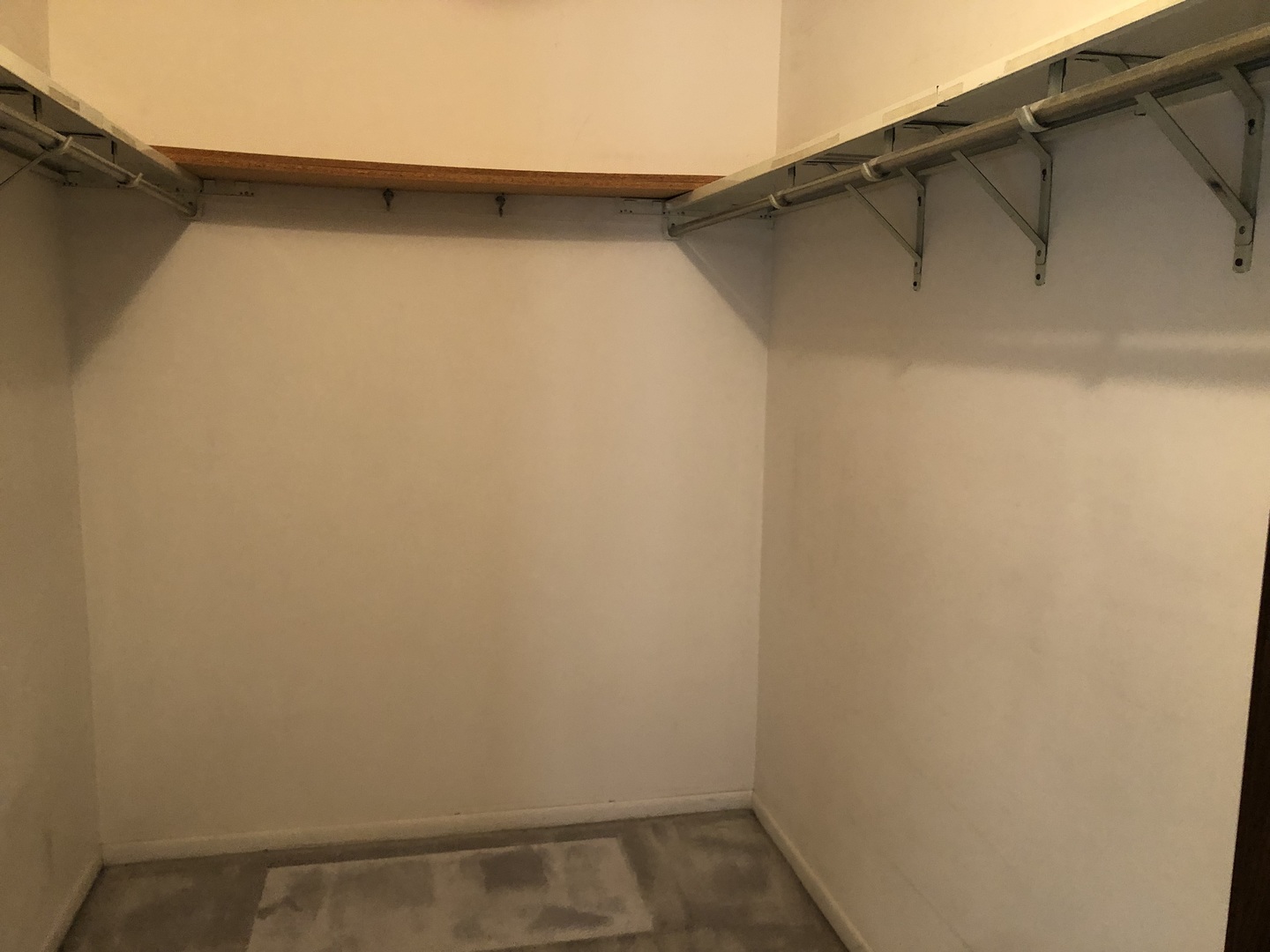 11277 S Roberts Road #E, Palos Hills, IL 60465