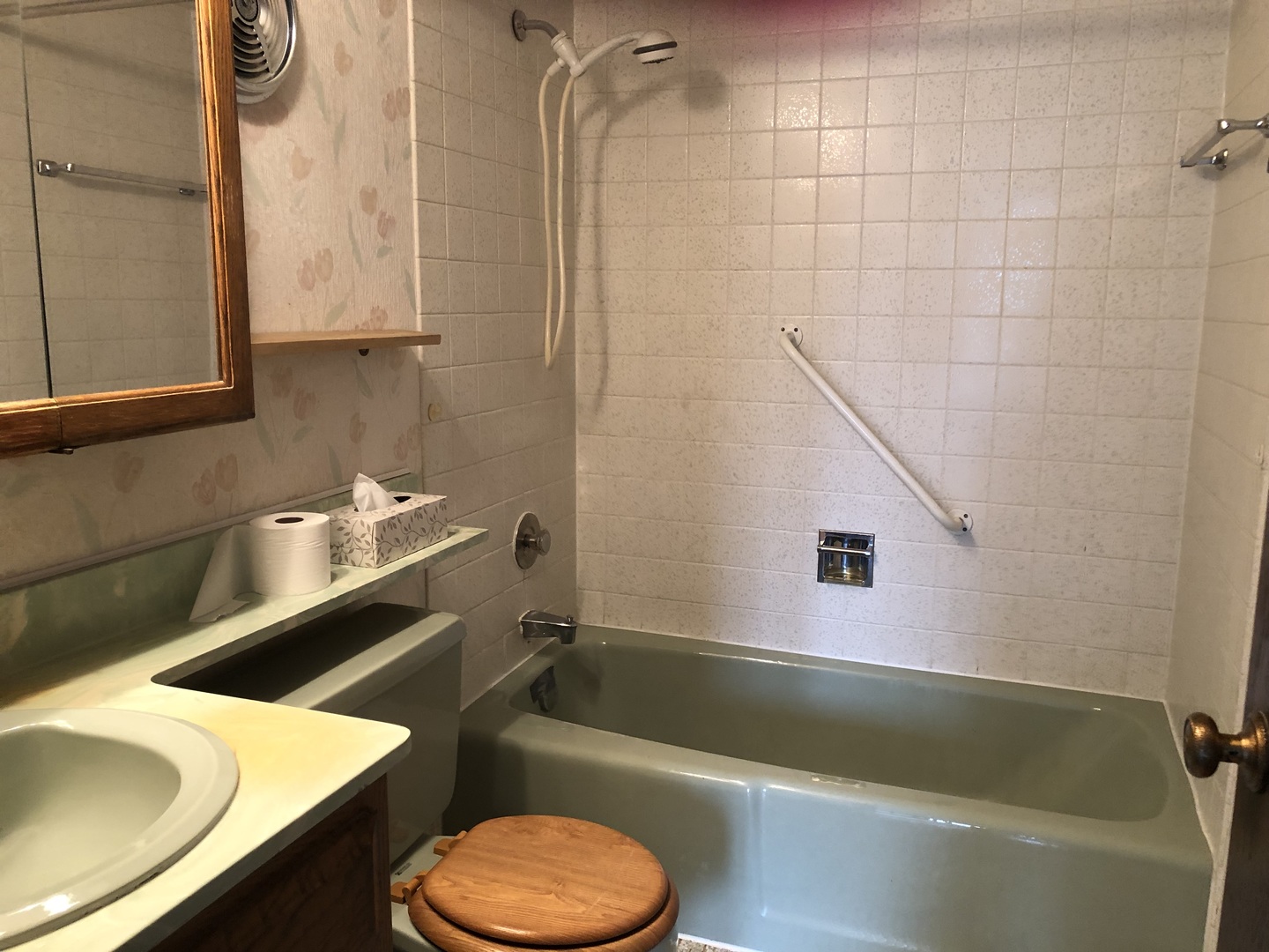 11277 S Roberts Road #E, Palos Hills, IL 60465