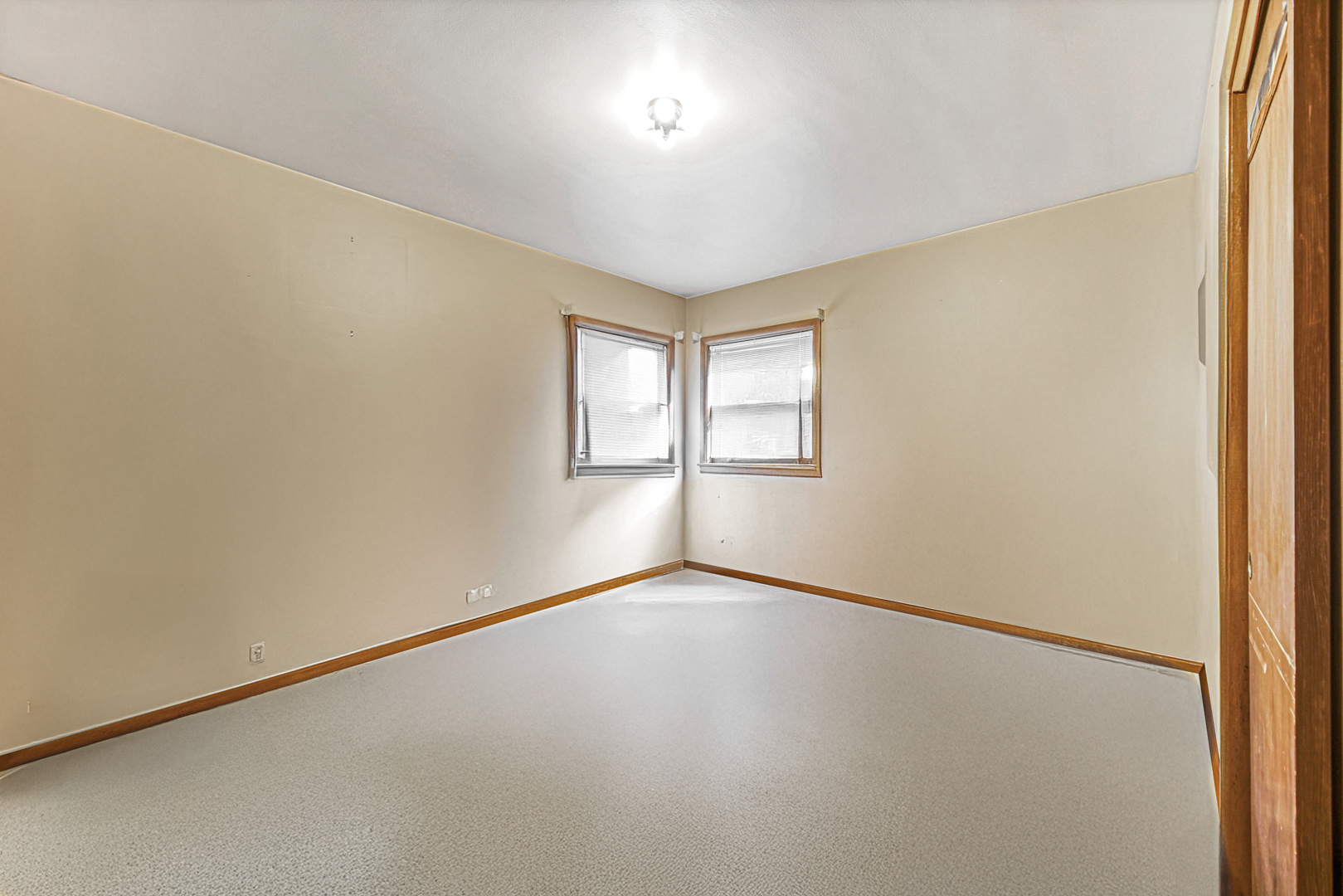 8713 S Washtenaw Avenue, Evergreen Park, IL 60805