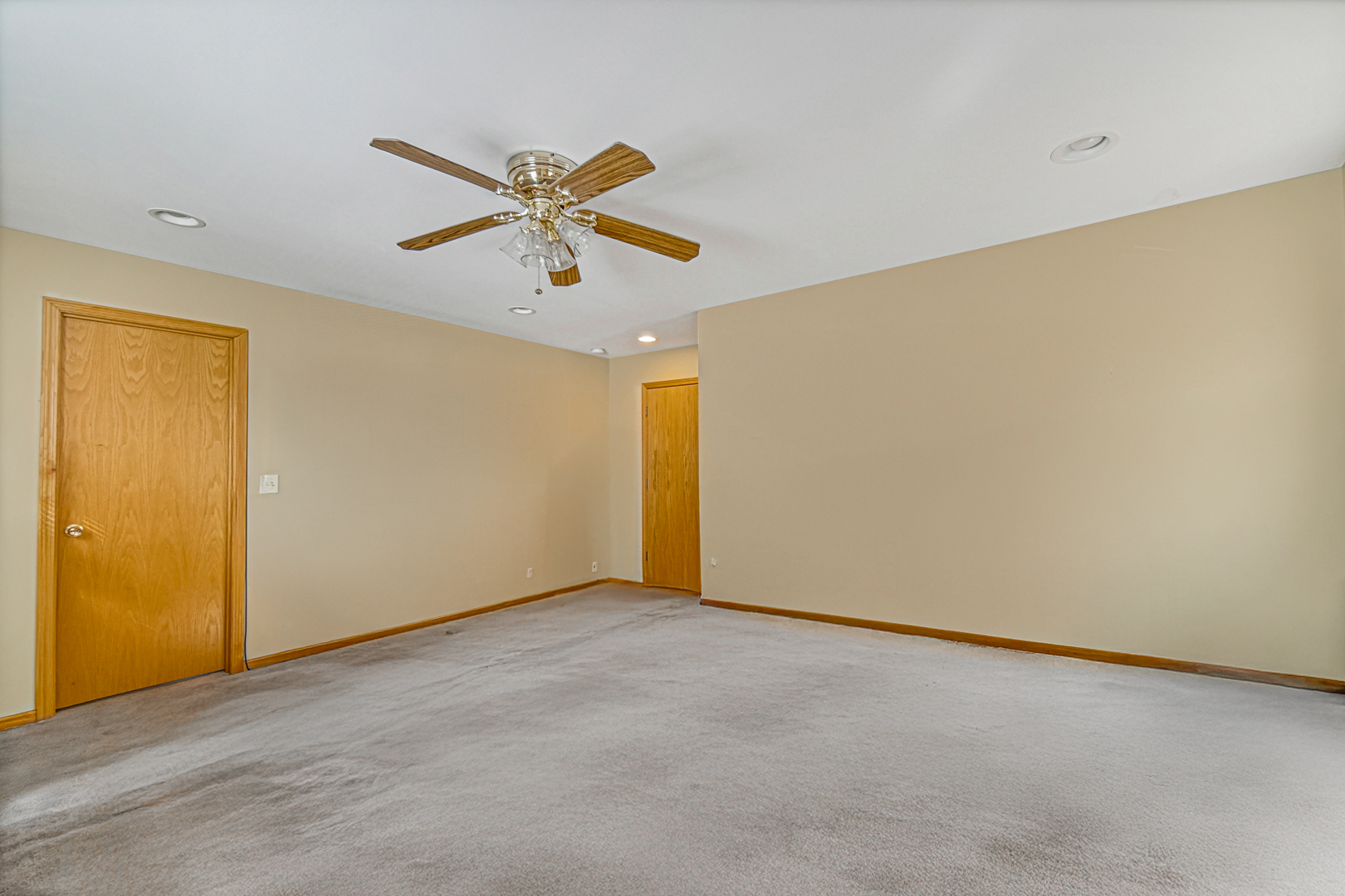 8713 S Washtenaw Avenue, Evergreen Park, IL 60805