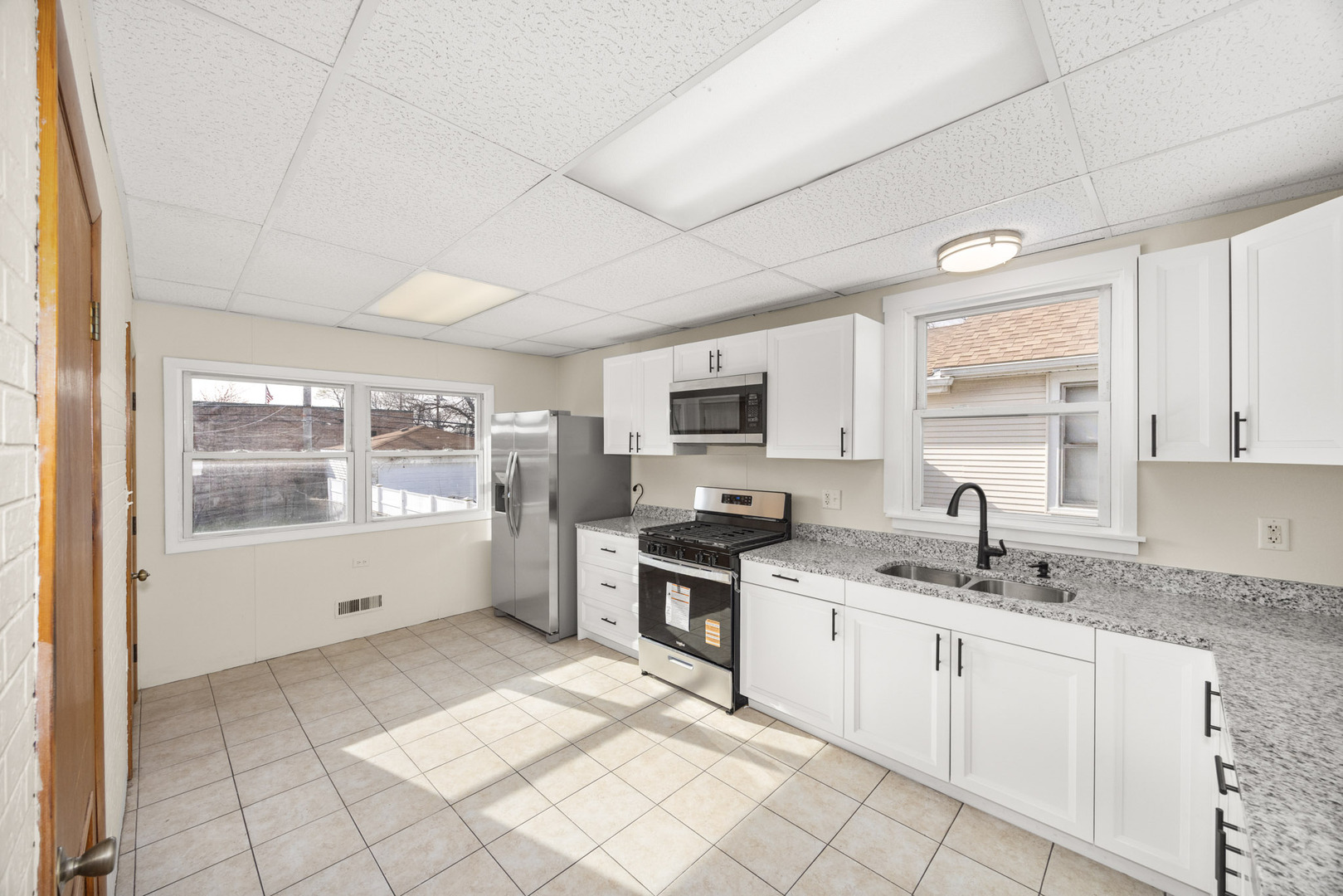 1706 N 15th Avenue, Melrose Park, IL 60160