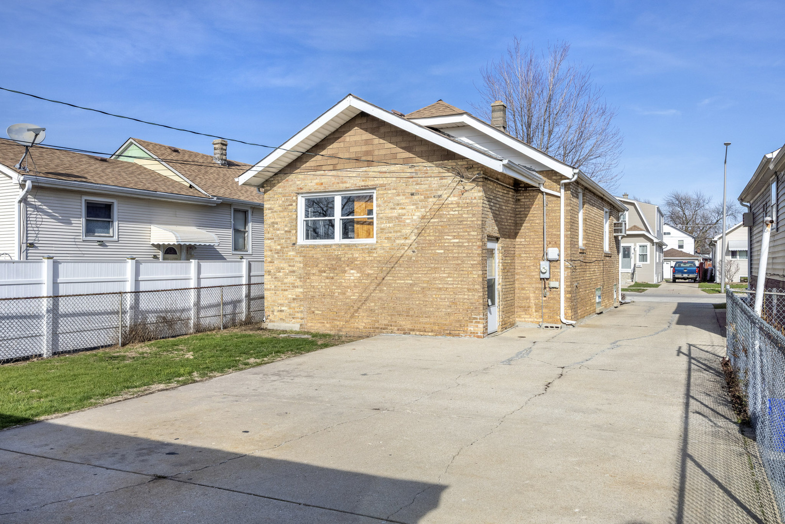 1706 N 15th Avenue, Melrose Park, IL 60160