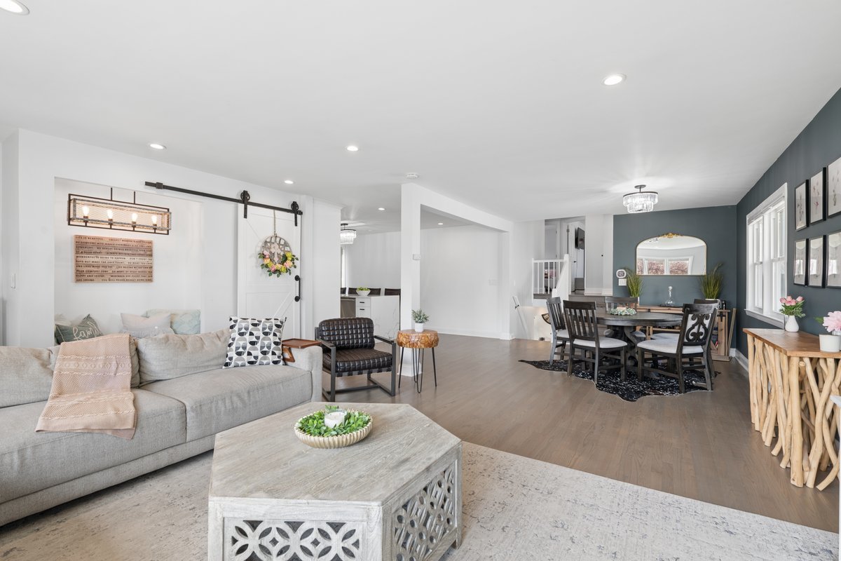 8154 N Root Court, Niles, IL 60714